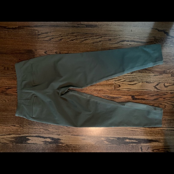Lululemon | &go City Trek Trouser in Fatigue Green 2 - Picture 3 of 4